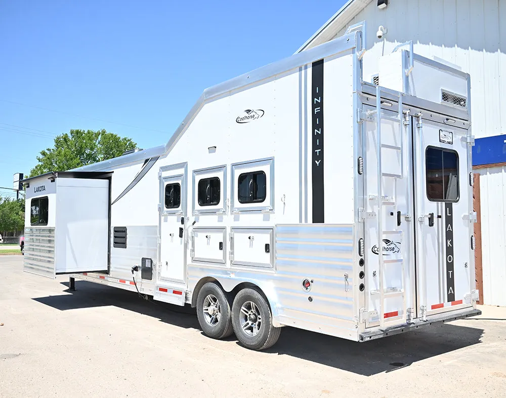 2025 Lakota Infinity 3 Horse 15' Living Quarter Horse Trailer, Slide, Gas Generator