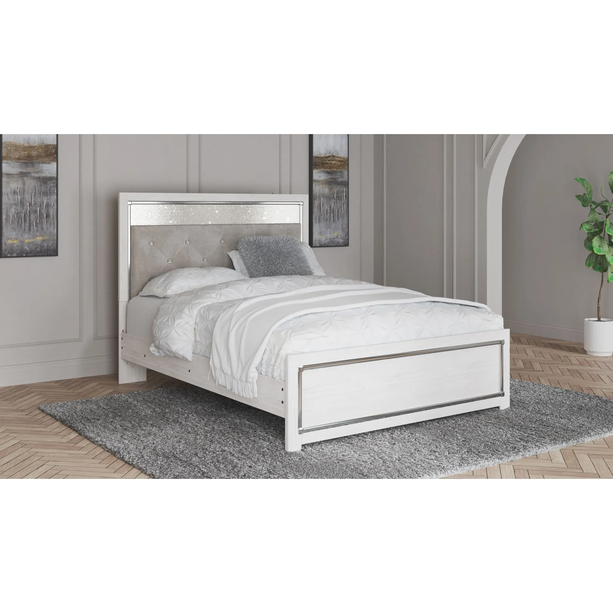 Altyra Queen Platform Bed