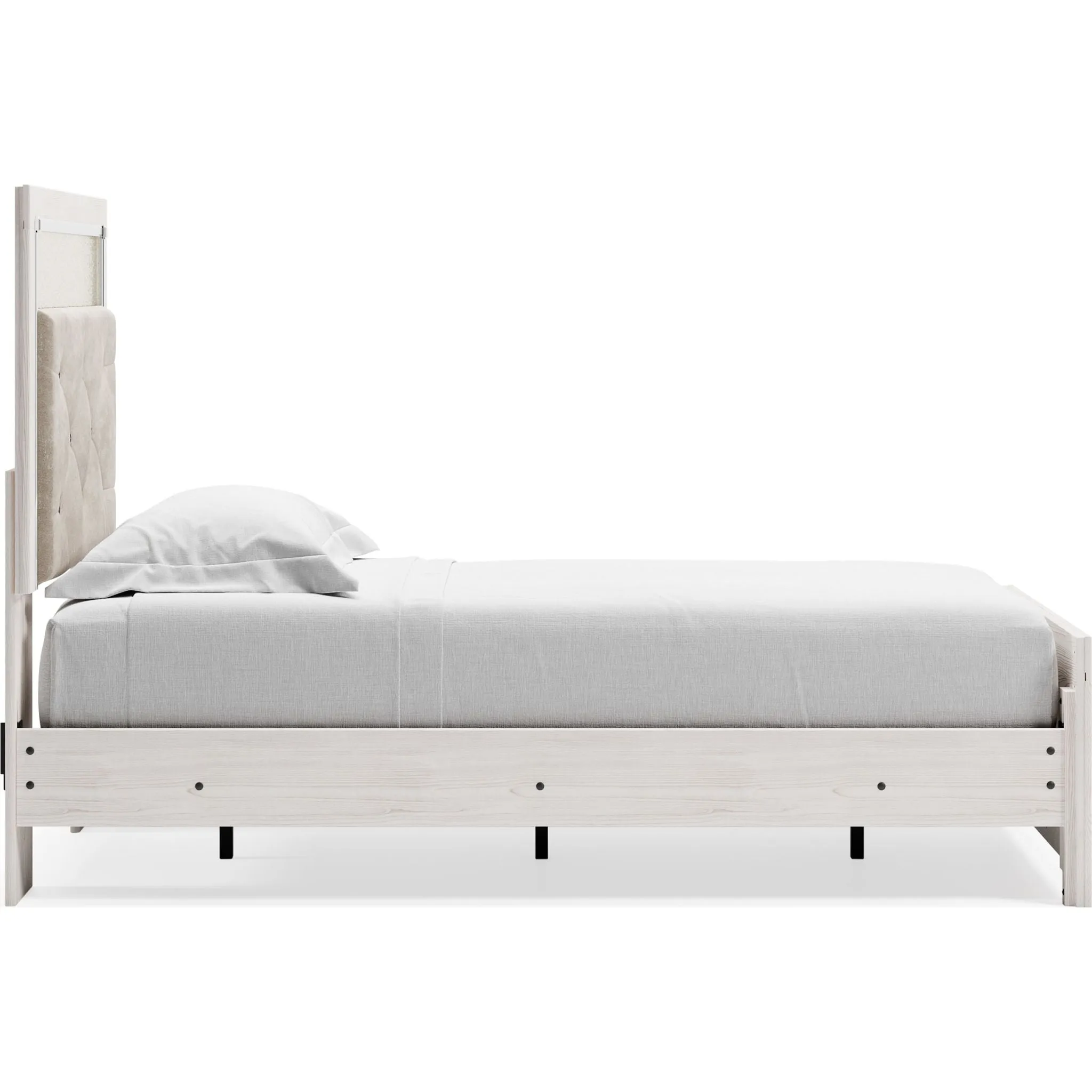 Altyra Queen Platform Bed