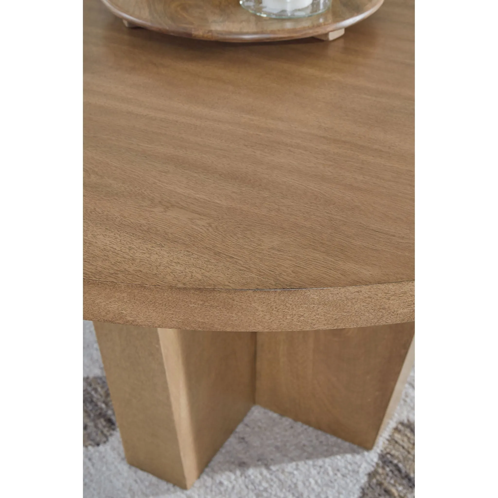 Kristiland-Exclusive Dining Table