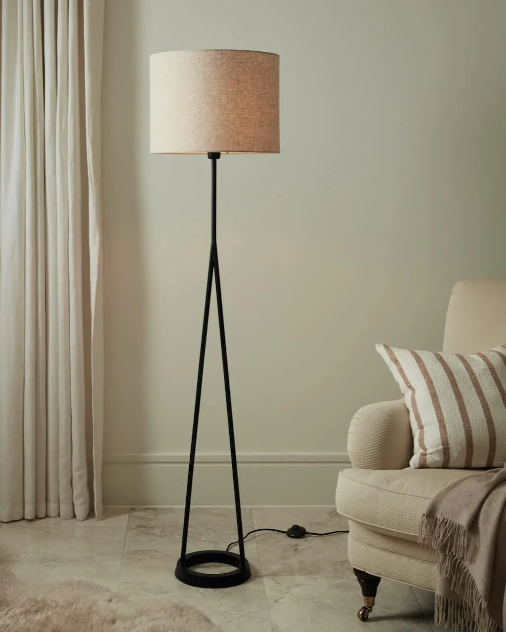 Zia Black Floor Lamp with Natural Drum Shade